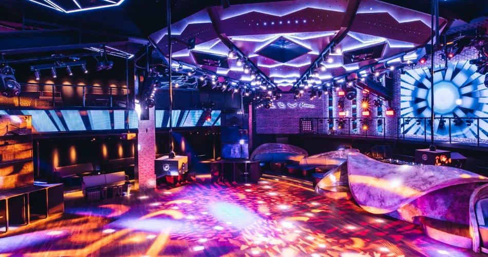 19 Best Nightlife Spots in Singapore