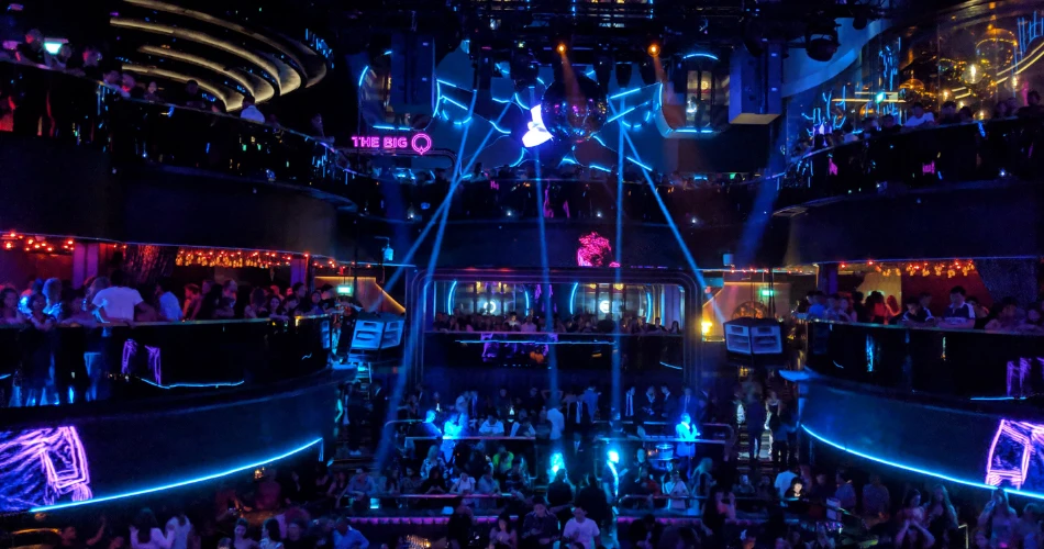 19 Best Nightlife Spots in Singapore