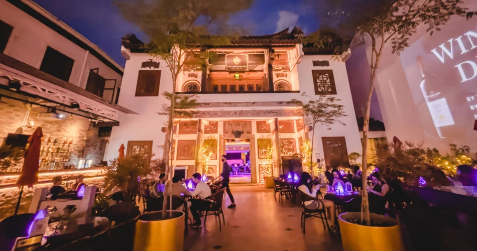 19 Best Nightlife Spots in Singapore